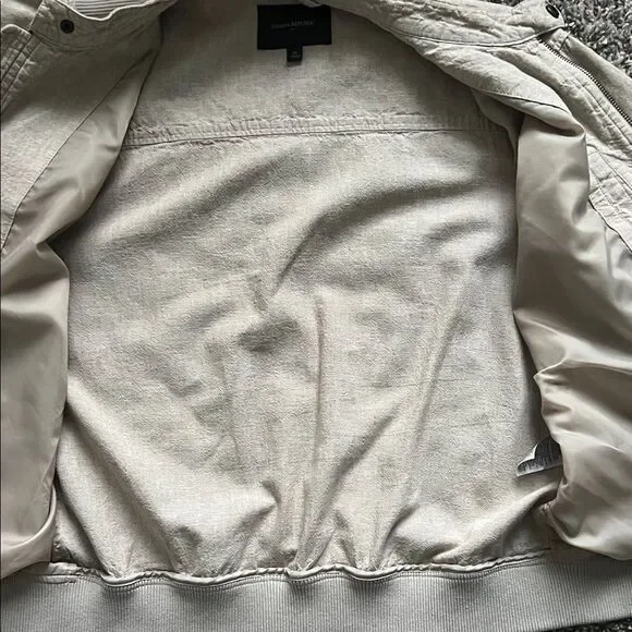 Like New! Banana Republic Linen-Blend Bomber Jacket in Sand in Size M